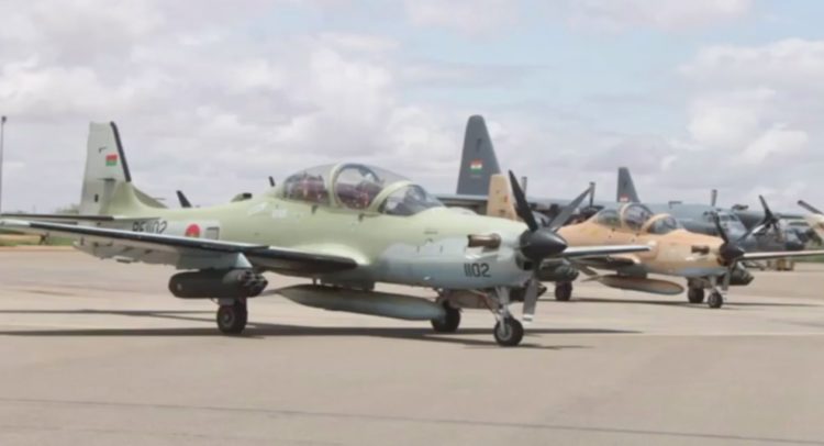 Niger : Des avions de combat du Mali et du Burkina Faso sur le terrain pour contrer la CEDEAO